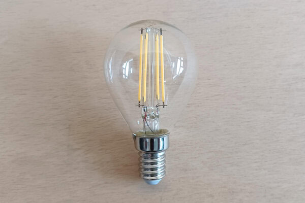 Lampadina LED Shot 4,5w E14 470Lm - forma a sfera - immagine 2