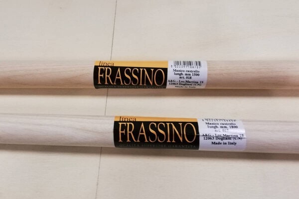 Manici per Rastrello in Legno di Frassino "A&G", 1,50 mt o 1,80 mt - immagine 2