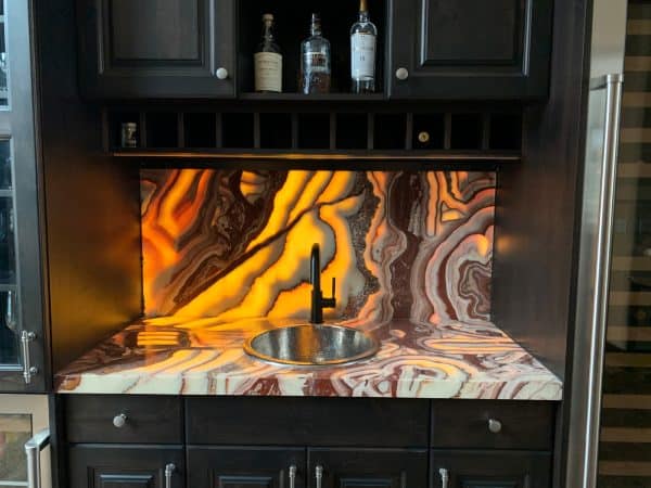 onyx countertop idea can transform your small wet bar into a striking piece of art