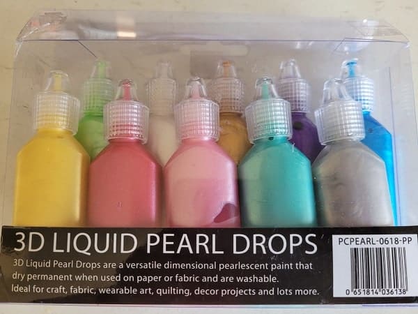 Liquid pearls for embellishing the Christmas tree card. These are the ones that I used.