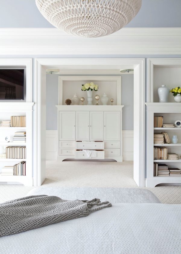 masland preswick and benjamin moore's 1606 cobble stone path make a bright beige carpet and light gray wall color combination for the bedroom