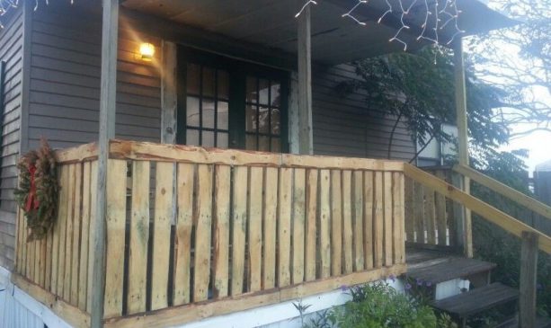 front porch railing from recycled pallets