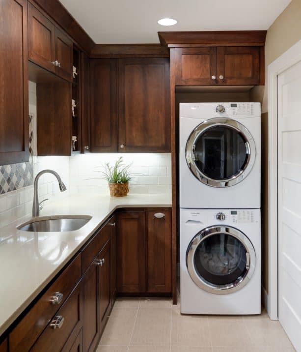 wood-themed small laundry room