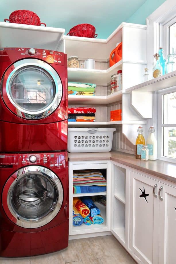 white and red themed laundry room