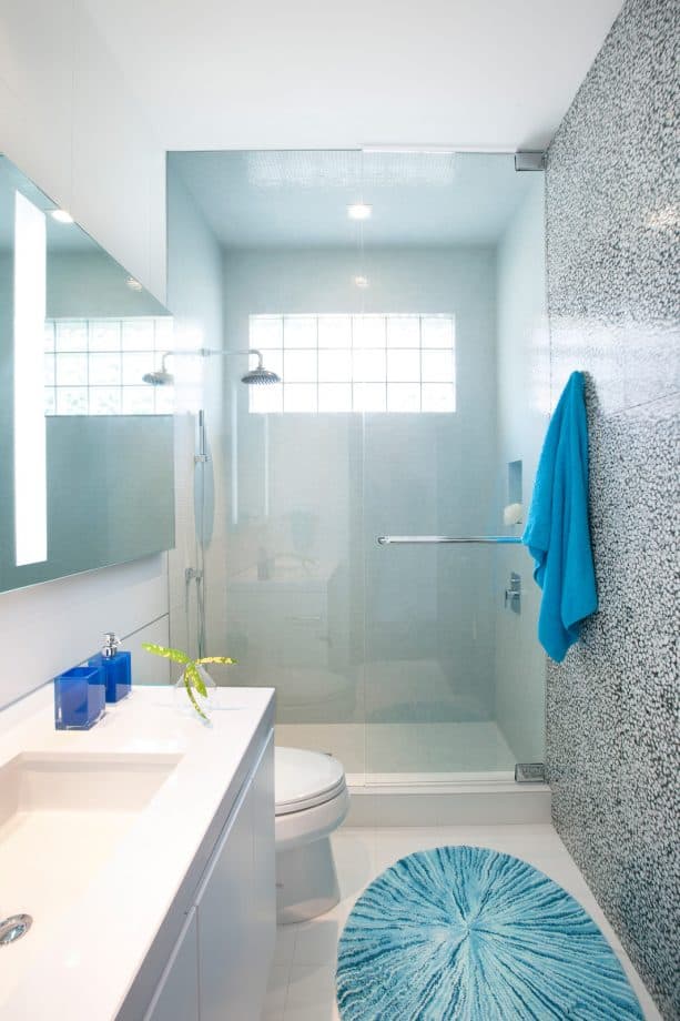 gray and a mix of cobalt and cerulean suit a bright bathroom perfectly