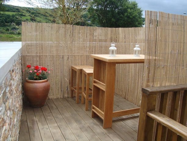 deck railing privacy screen for outdoor bar area