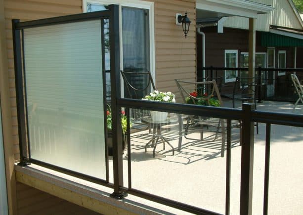 tall tempered glass privacy screen for metal deck railing