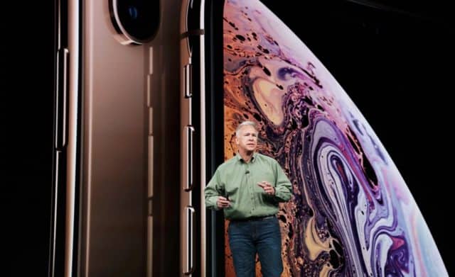 Phil Schiller introduces iPhone XS and iPhone XS Max