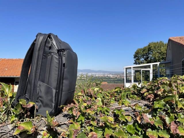 GOMATIC Backpack Review - France Backdrop-web