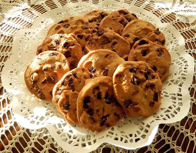 How To Microwave Chocolate Chip Cookie - BillLentis.com