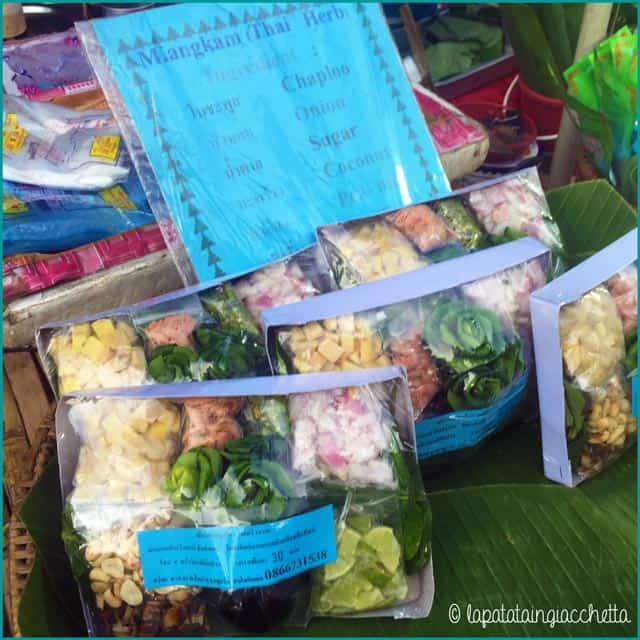 Confezione ready-made per fare il Miang Kham. Occhio al peperoncino, gente.