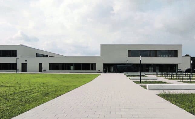 Ausbildungsmesse in der Gesamtschule Spree-Neiße in Hänchen