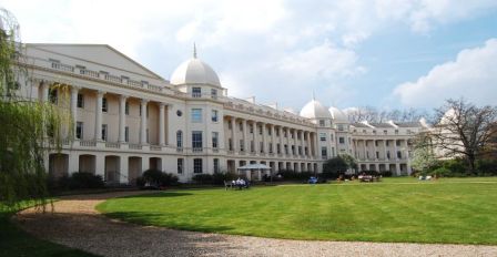 45% of MFA Graduates at LBS Choose Investment Banking and Brokerage