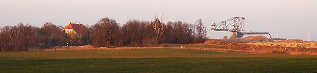Gut Geisendorf startet in die Kultursaison, während sich die Grube füllt