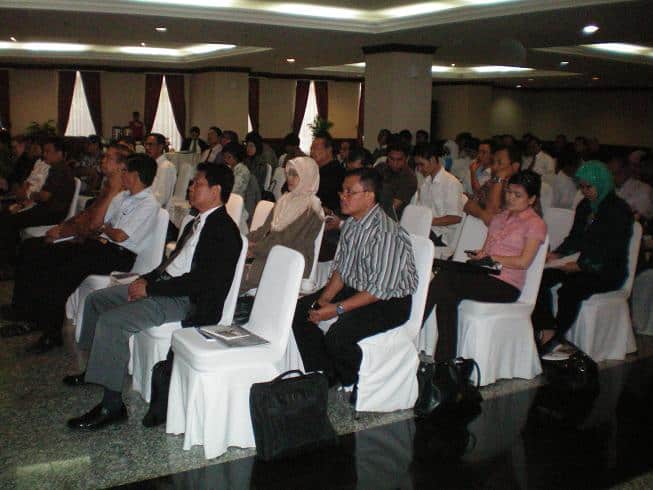 Peserta Seminar Sehari Menggagas Pembaruan Pendidikan Hukum di Indonesia, Gedung MK, 16 Desember 2009.