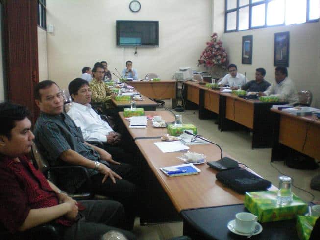 Diskusi Terbatas tentang RUU Bantuan Hukum dan Peran LKBH Kampus, ILRC bekerjasama dengan LKBH Fakultas Hukum Trisakti, 06 Mei 2010.