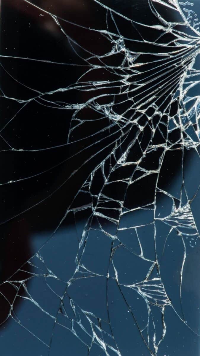 cracked screen Black Aesthetic Wallpapers
