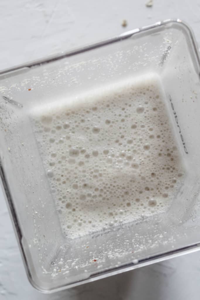 Make the creamiest, homemade oat milk with this easy 10 that you can use in coffee, cereal, dessert, oatmeal, smoothies and more!