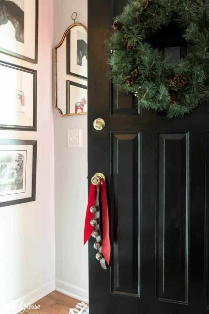 Classic simple Christmas decorations in my home.
