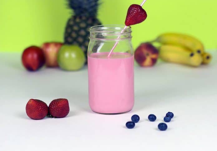 How To Make A Strawberry Banana Smoothie Without A Blender - Bill Lentis Media