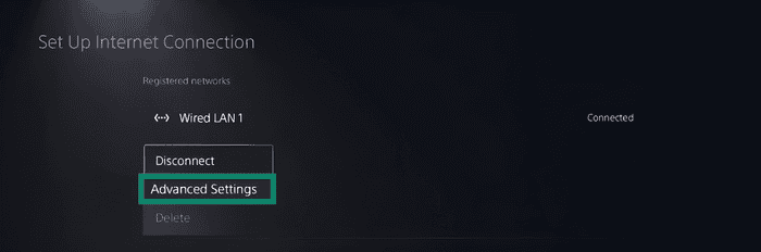 PlayStation "Set Up Internet Connection" screen showing a registered wired connection, with the context menu option "Advanced Settings" highlighted in a green box.