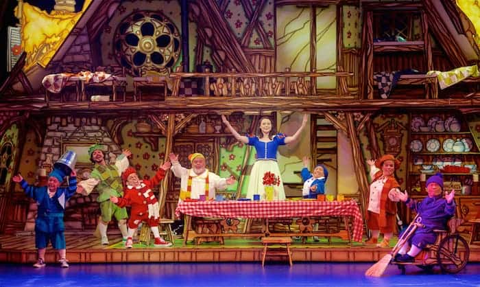 Snow white and the seven dwarfs review at Bristol Hippodrome