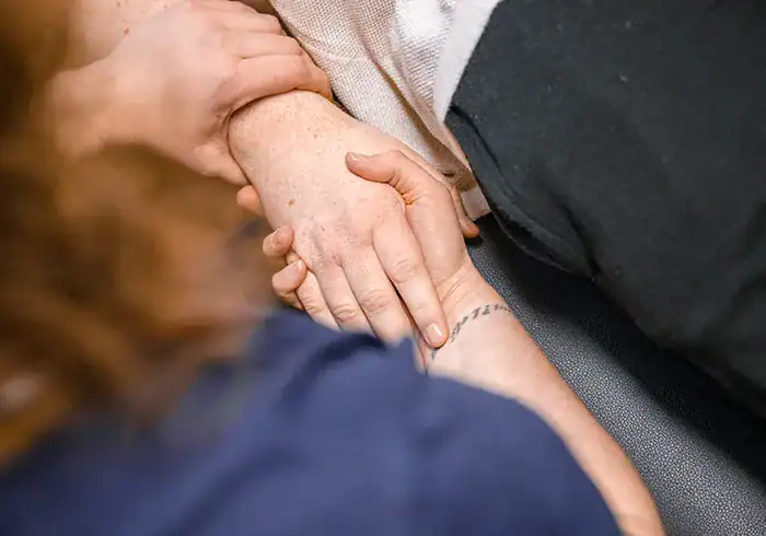 geriatrie Erhalt und Förderung der Fähigkeiten – Training der motorischen, sensorischen und kognitiven Fertigkeiten sowie Sturzprophylaxe prävention & therapie nord v2