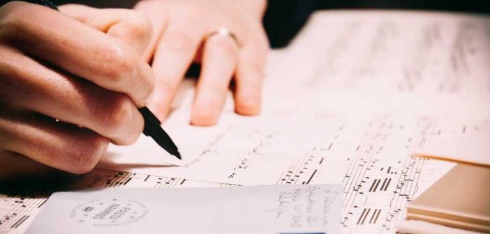 how-to-pen-the-perfect-essay-for-mba-admission-application-form-information-admission-committee-seeking-from-aspirants