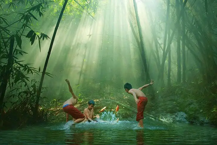 25. Foto Kerukunan Di Dusun - Karya Achmad Munasit / Asit - Design Erlistic
