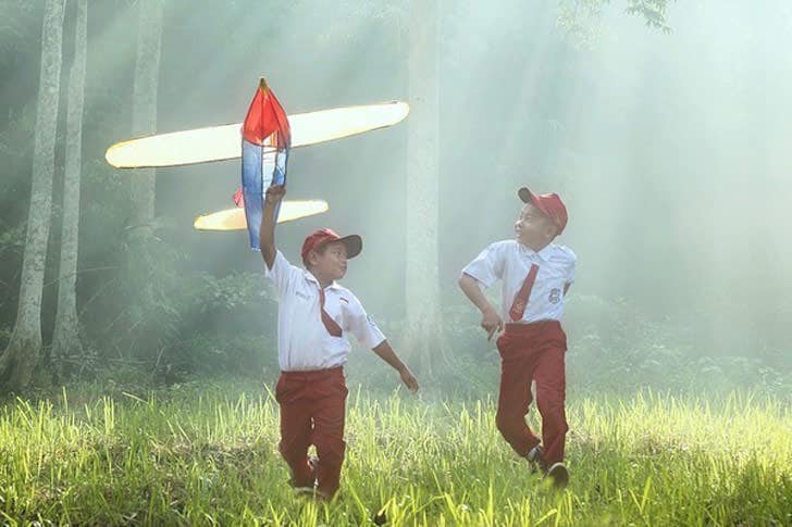 30. Ilustrasi Suasana Di Kampung - Karya Achmad Munasit / Asit - Design Erlistic