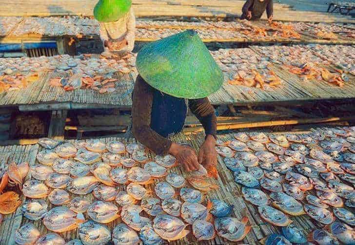 42+ Potret Masyarakat Desa Terbaik Karya Fotografer Indonesia 27 27. Gambar Masyarakat Pelosok - Karya Achmad Munasit / Asit - Design Erlistic