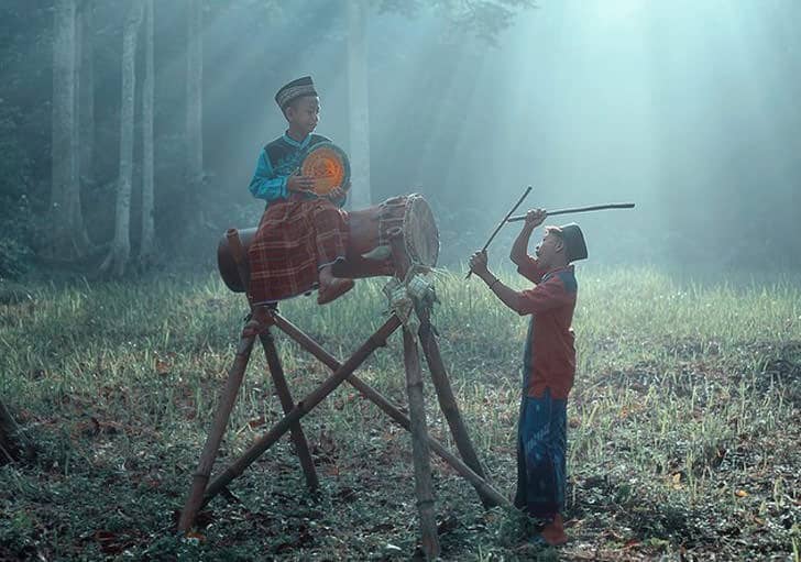 42+ Potret Masyarakat Desa Terbaik Karya Fotografer Indonesia 35 35. Potret Masyarakat Adat - Karya Achmad Munasit / Asit - Design Erlistic