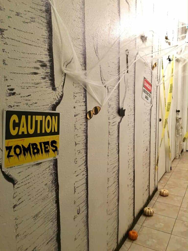 haunted-halloween-hallway-2
