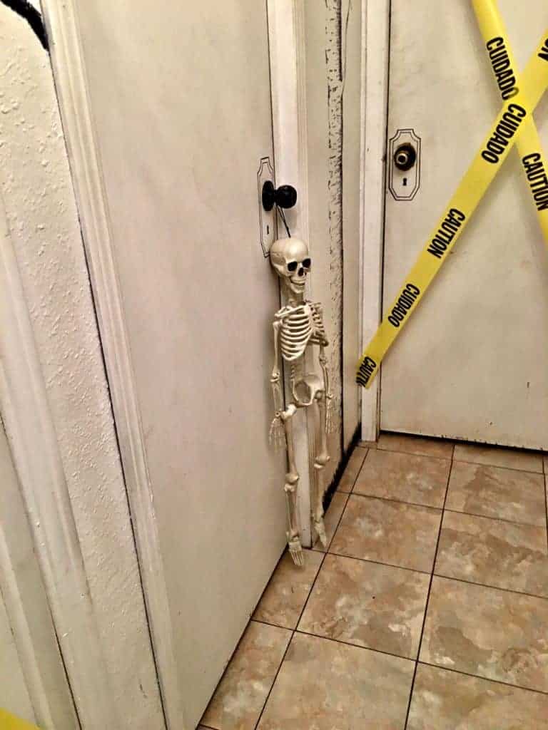 haunted-halloween-hallway-3