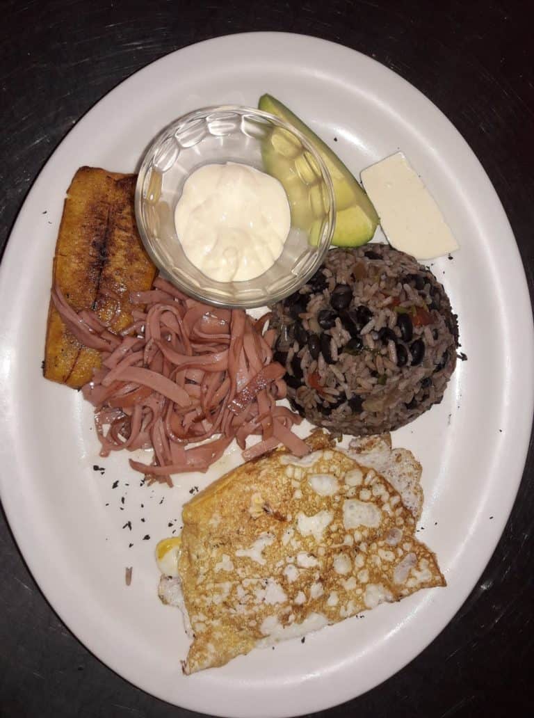 120139349 3252441188183910 4314271113391903505 n 768x1032