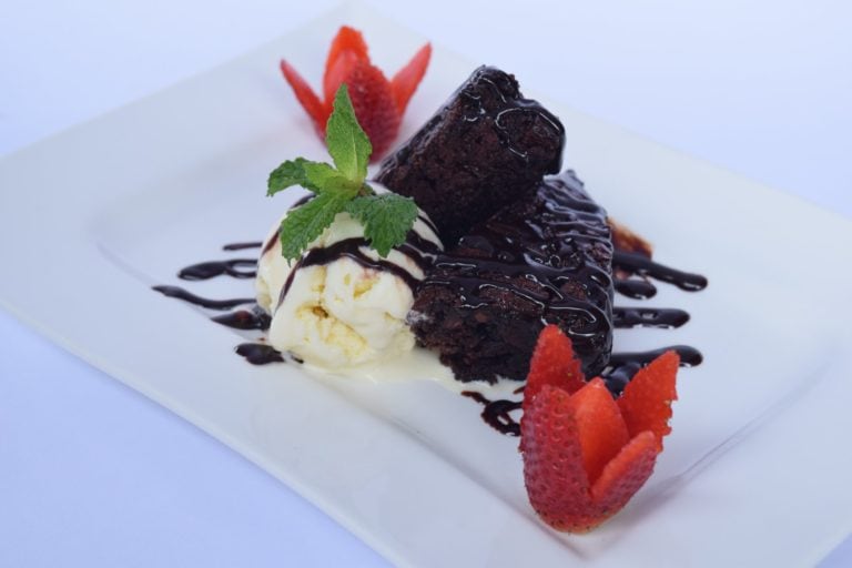 31764728 2063830583878635 1229760488166916096 n 768x512