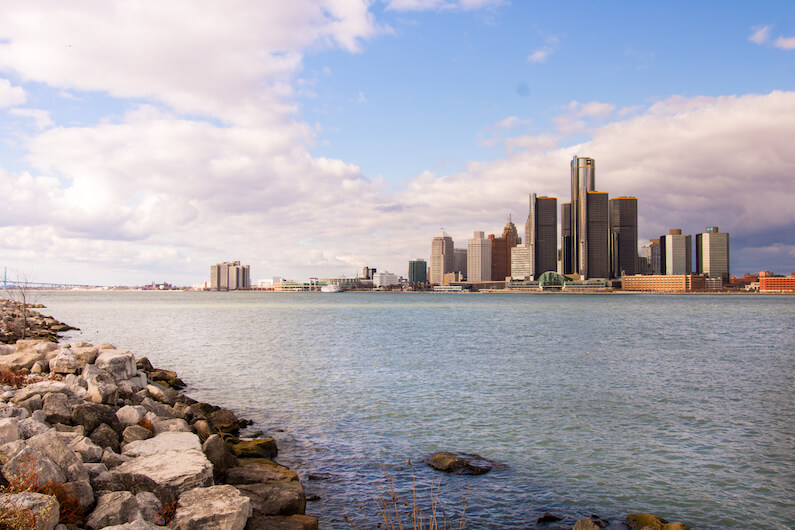 skyline of area dealing with detroit opiate addiction