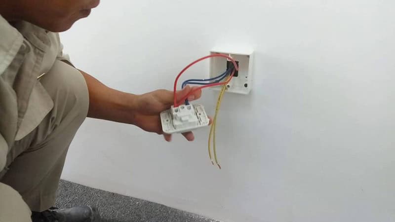 đèn LED liên tục nhấp nháy