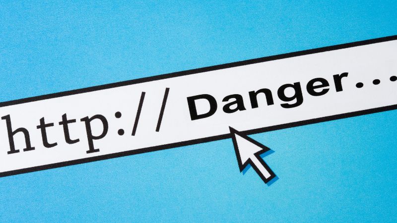25 Tips for Online Safety 17 online safety tips