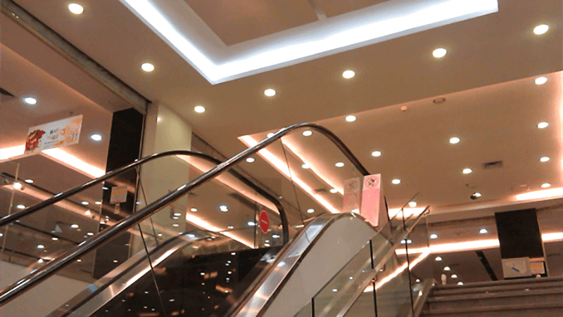 đèn led âm trần trung tâm thương mại