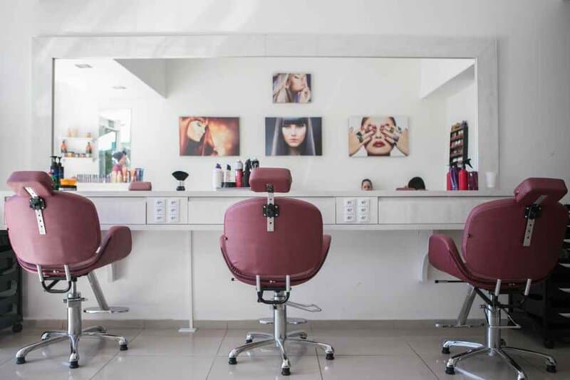 Hair salon. Photo by Guilherme Petri on Unsplash