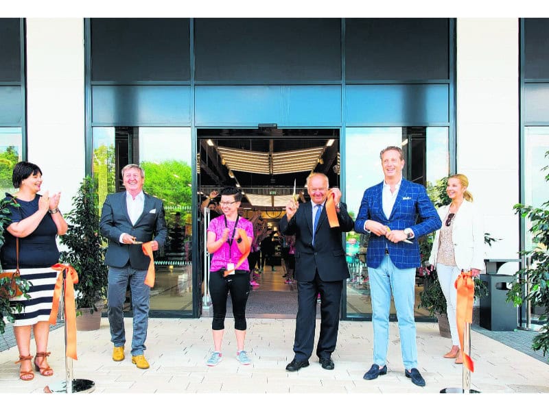 Weltmarktführer Nike öffnet in Schwarzheide