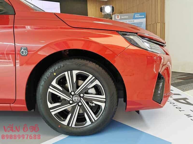 Đánh giá nhanh Toyota Vios 2023 sắp ra mắt La-zăng của xe được nâng lên 16 inch