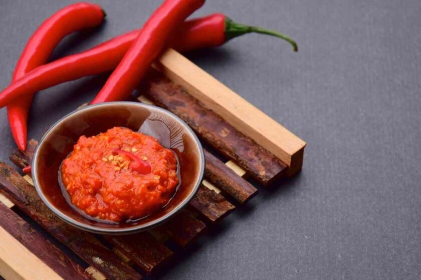 What Is Sambal Oelek Made Of
