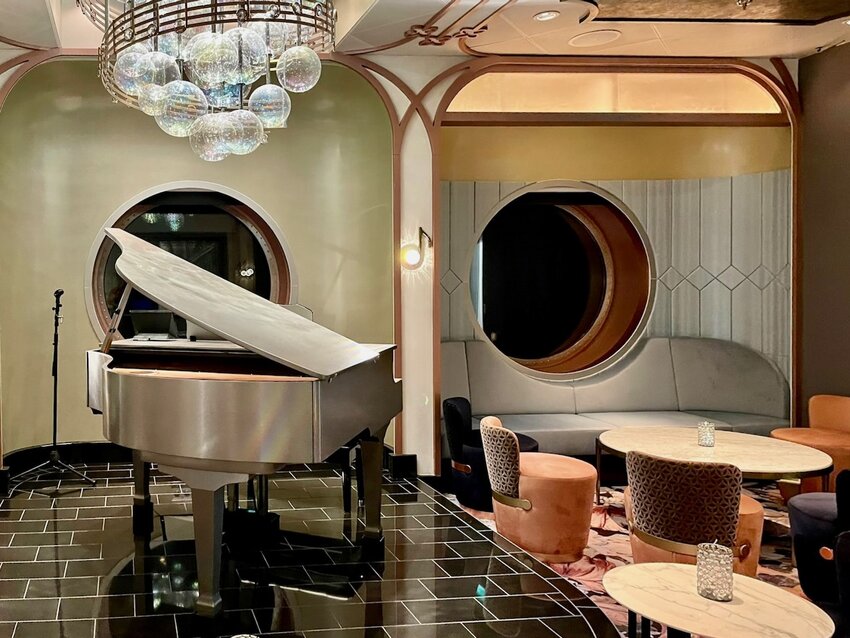 Disney Wish Nightingale's