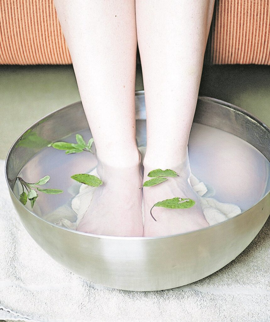 Die richtige Entspannung und Pflege für strapazierte Füße