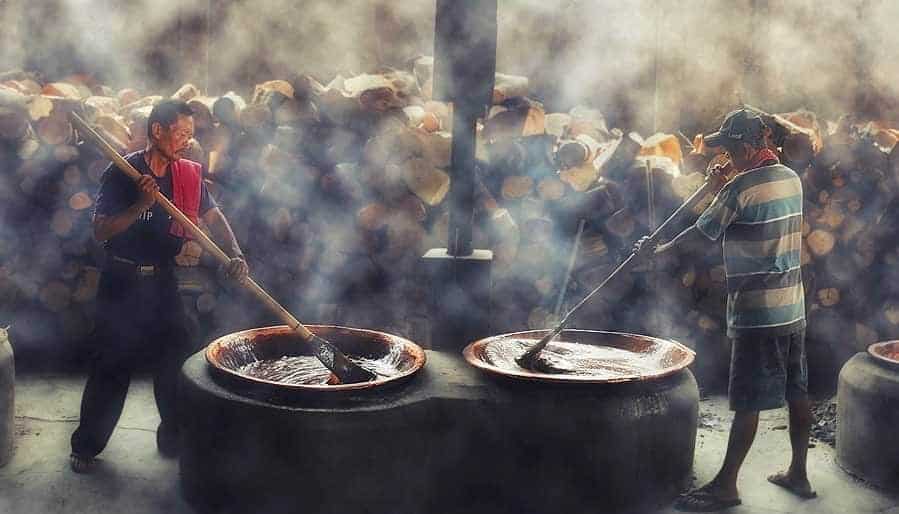 42+ Potret Masyarakat Desa Terbaik Karya Fotografer Indonesia 29 29. Foto Usaha Di Pedesaan - Karya Achmad Munasit / Asit - Design Erlistic