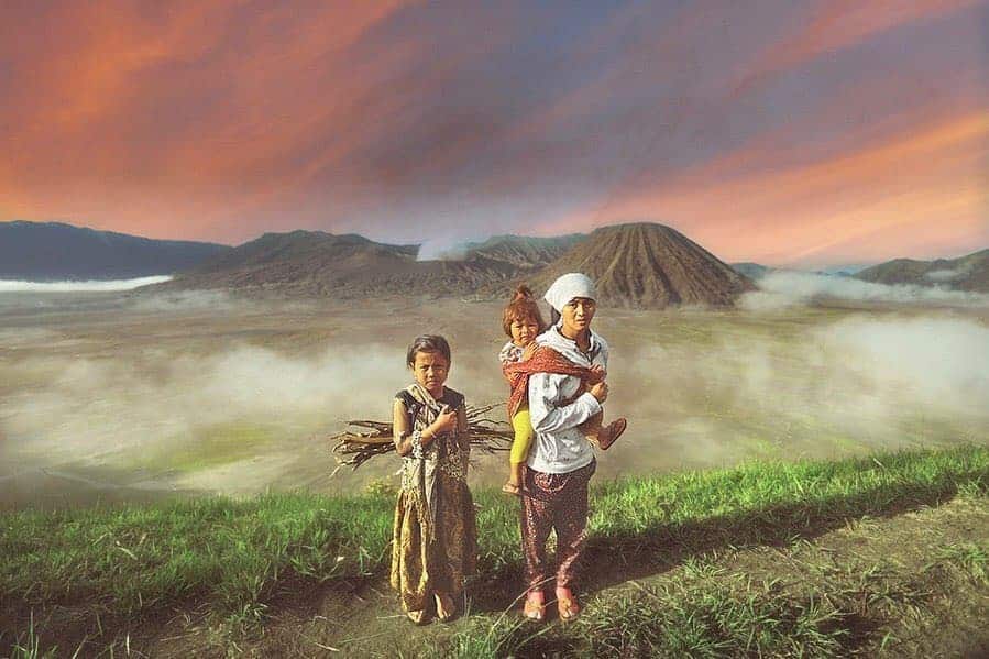 45+ Fotografi Alam Pedesaan Indah Yang Menyejukan Hati 48 09. Gambar Panorama Desa Lokal - Photographer Achmad Munasit / Asit - Design Erlistic