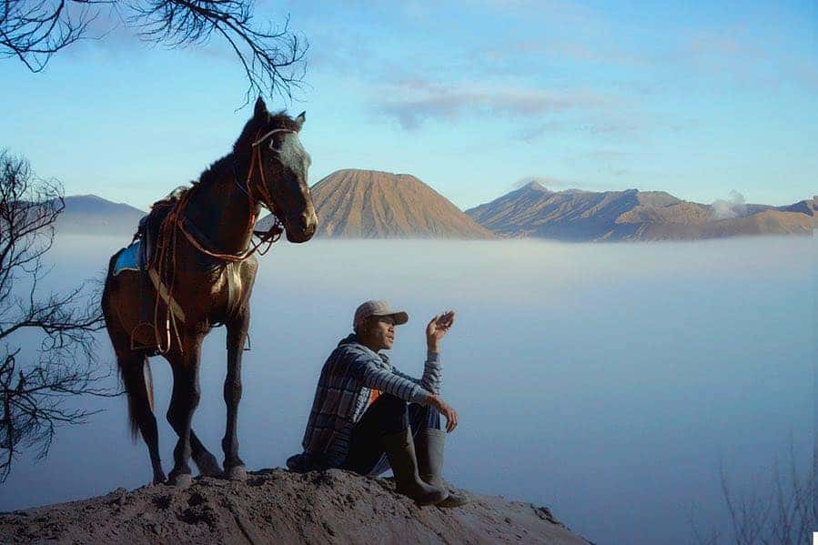 11. Foto Adat Desa - Karya Achmad Munasit / Asit - Design Erlistic