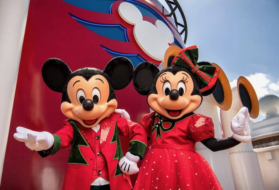 Disney Cruise Merry & Bright! Mickey and Minnie’s Holiday Outfits